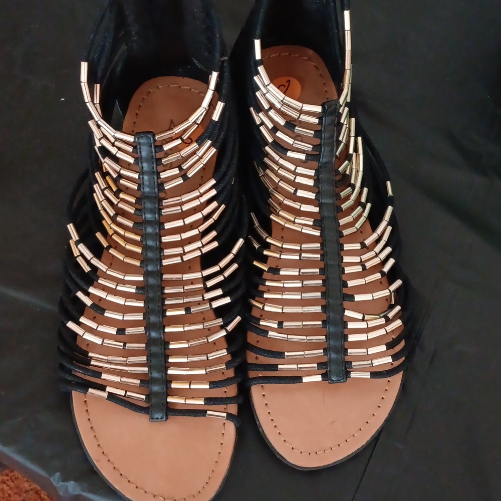 Women sandals
